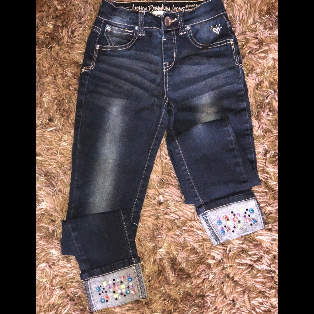 Super cute capris with jewels